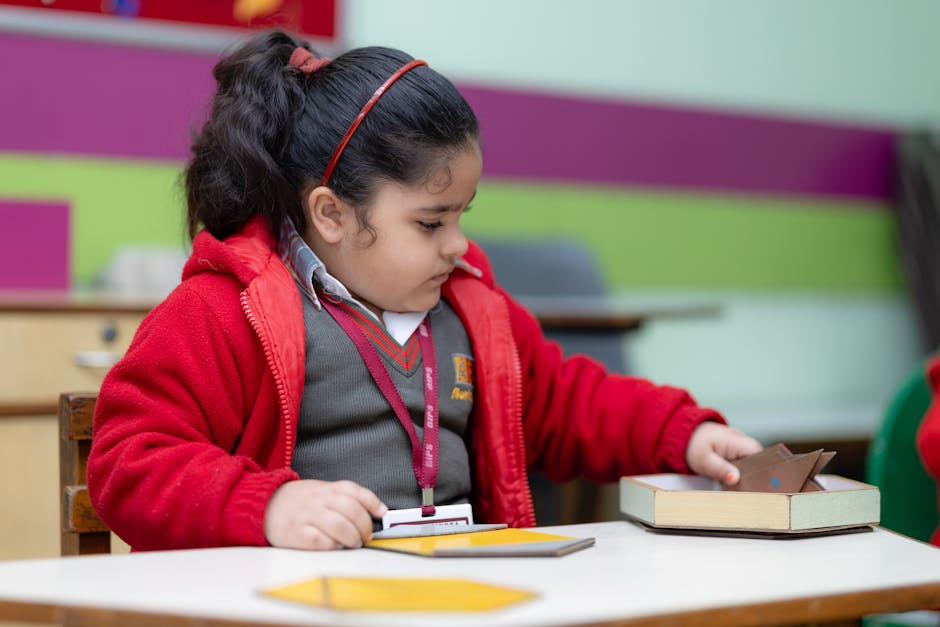 保育園の準備をする子ども